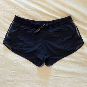 Lululemon Hotty Hot Shorts 2.5 Size 4 Navy Blue